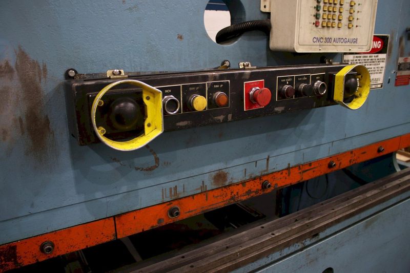 100 TON X 10' TON NIAGARA HYDRAULIC PRESS BRAKE: STOCK #76309