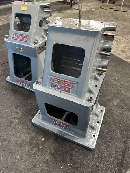 (1) SET OF 16" X 30" T SLOTTED DEVLIEG ANGLE PLATES: STOCK #74302