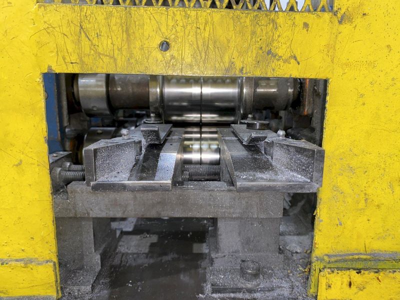 11 STAND X 1.5" ARDCOR MODEL #M10E-R U-JOINT DRIVE ROLLFORMER 12" ROLL SPACE: STOCK #20798