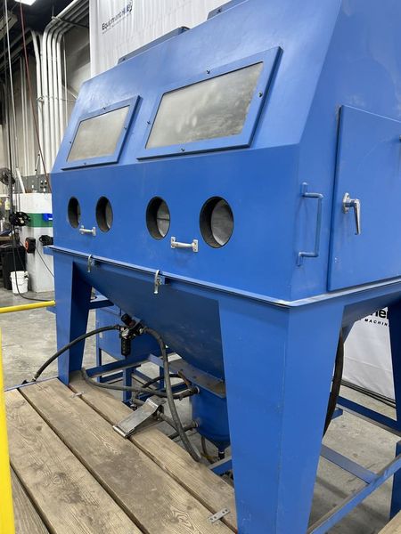 6′ x 4′ x 40″ Full Top Open Abrasive Blast Cabinet System w/ Dust Collector