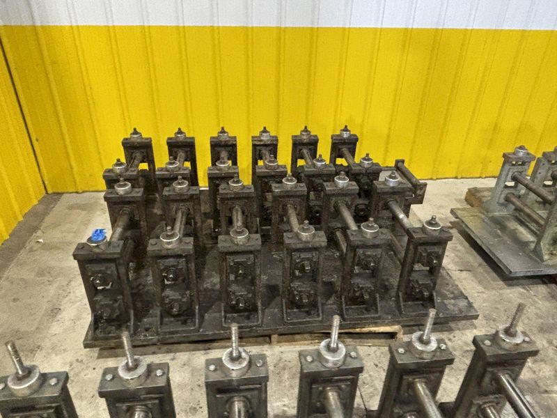 6 STAND X 2" YODER MODEL Q-150 U JOINT DRIVE RAFTED ROLLFORMER, W/ 7 RAFTS & 42  STANDS: STOCK #
