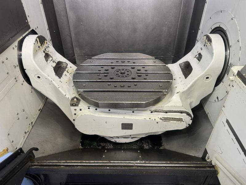 DN Solutions DVF 6500 5 Axis CNC Vertical Machining Center, VMC (2022)