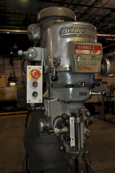 2 HP BRIDGEPORT VERTICAL MILL