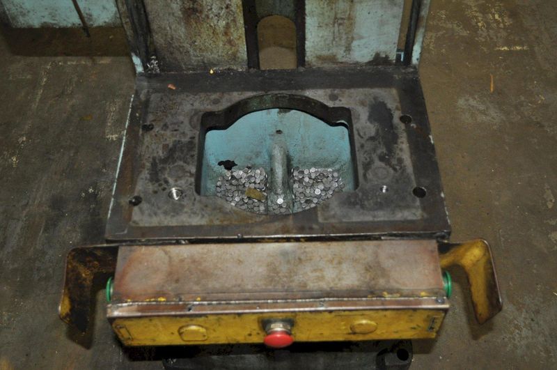 25 TON ROUSSELLE HORN PRESS