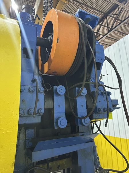 600 TON MINSTER MODEL #90-600 KNUCKLE JOINT PRESS 4.5" STROKE: STOCK #23669