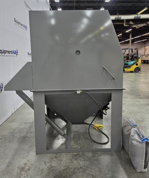Econoline 48″ x 48″ Siphon Feed Blast Cabinet w/ Dust Collector