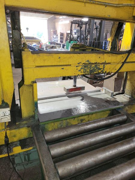 WF WELLS MODEL B-25-II HORIZONTAL BAND SAW