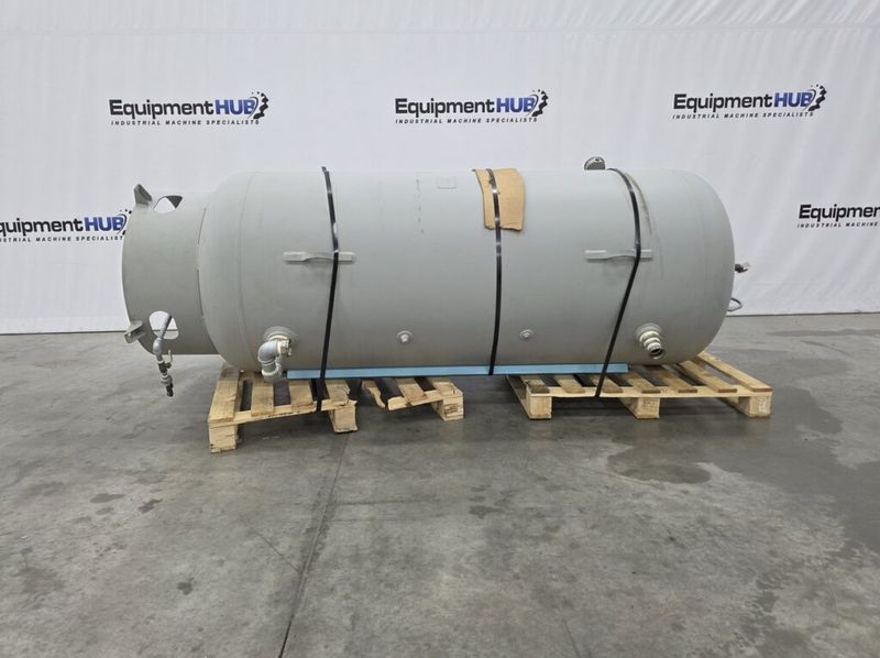 240 Gallon Vertical Air Receiver Handling Compressed Tank