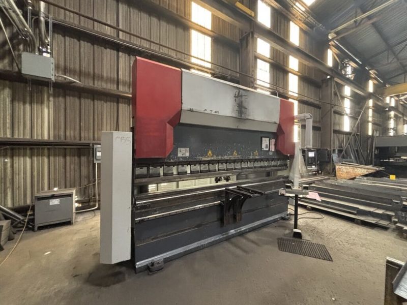 JMT ADR 37220 242 Ton x 12′ CNC Hydraulic Press Brake ( 2016 )