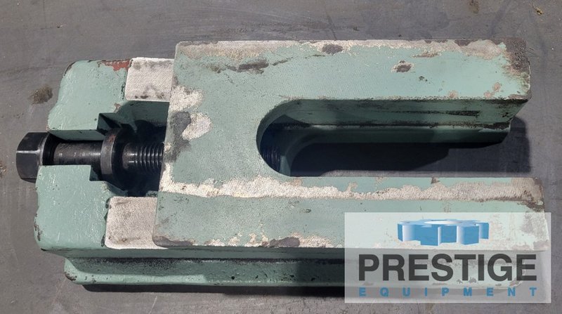 15" x 7" x 4" Leveling Pads, 13.5" x 7" Base, 2" x 7" Anchor Hole Slot, #43502