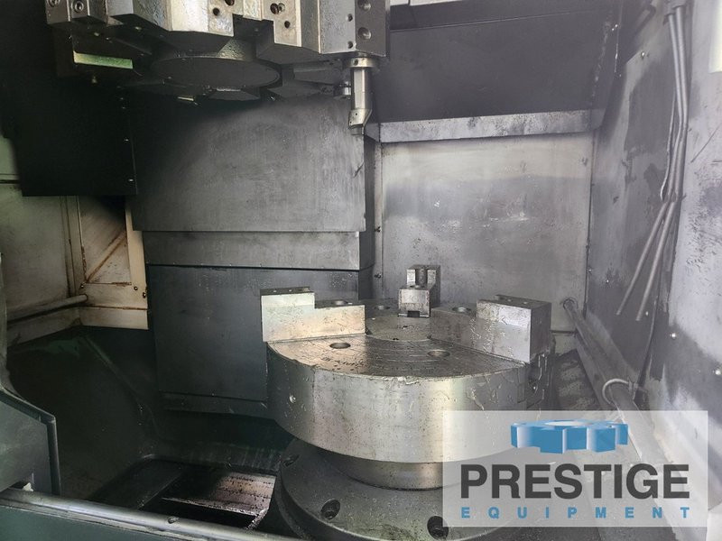 Doosan V550, 29"Swing, 2000 RPM, Fanuc CNC, 12 Pos. Turret, 21" 3-Jaw Chuck, Chip Conveyor, 2015, #43368