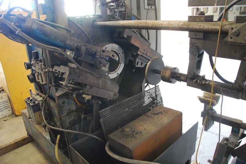 7" (177 mm) x 1-1/2" (38.1 mm) MODERN #6L Tube Re-Cut Machine