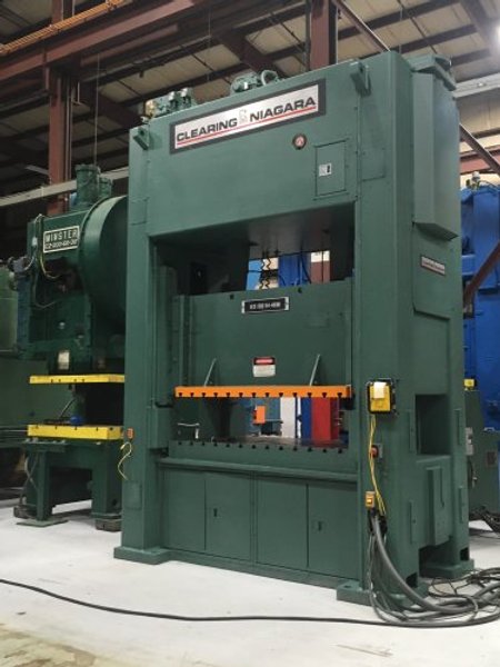 300 Ton Clearing/Niagara SE2-300-84-48UH, 8"Str, 32"SH, 35-70 VSPM, Windows, Flr Std, '96