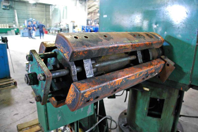10,000 Lb. x 30" ROWE #10030-DSV-DE Double Uncoiler - Motorized
