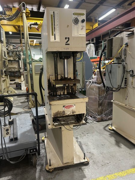 Reconditioned Greenerd Hydraulic Press, Model HPB-10, S/N 95T4921, 10 Ton, .5-8" Stroke, 14" Daylight, STK# 1496