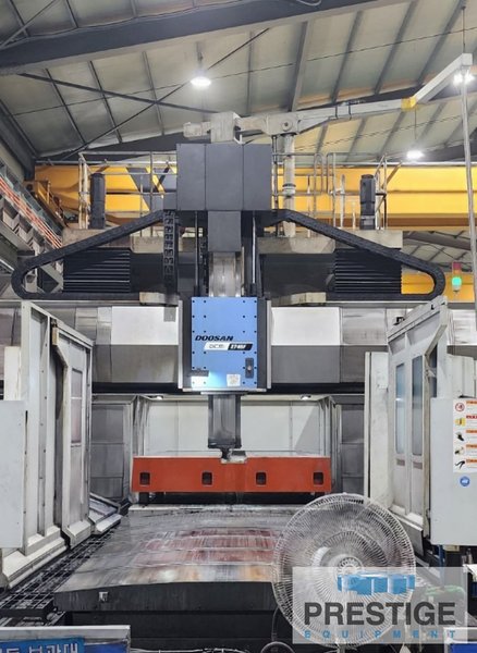 Doosan DCM-2740F, X-167", Y-125", 106" B/C, 161" x 86" Tbl, Fanuc 31iB, 90 Station ATC, Rt Angle Head, 2017, #43022