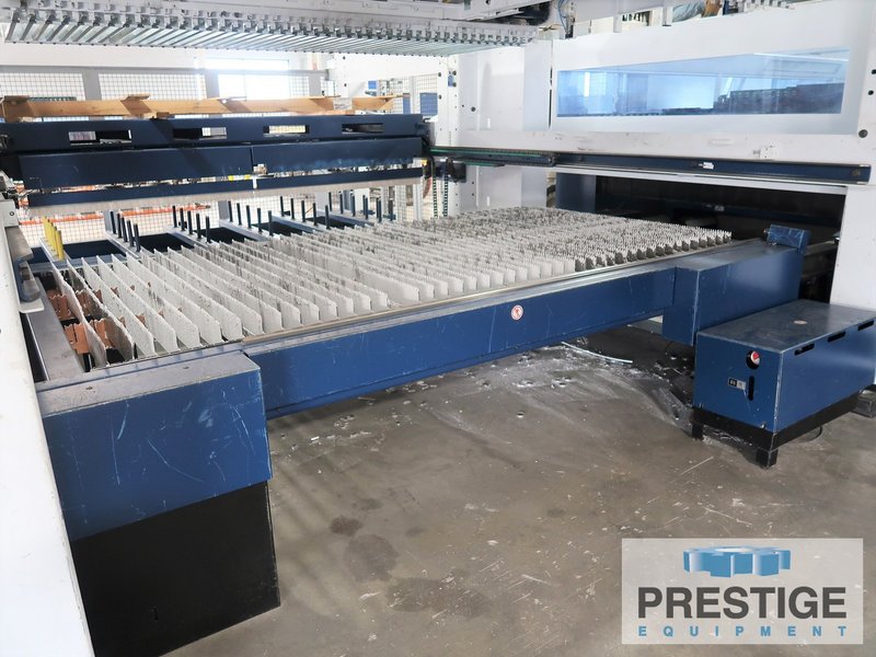 Trumpf TruLaser 3030 6KW CO2 Laser w/ Compact Liftmaster, 60" x 120" Dual Pallet, Low Hours, 12/2017 #32347