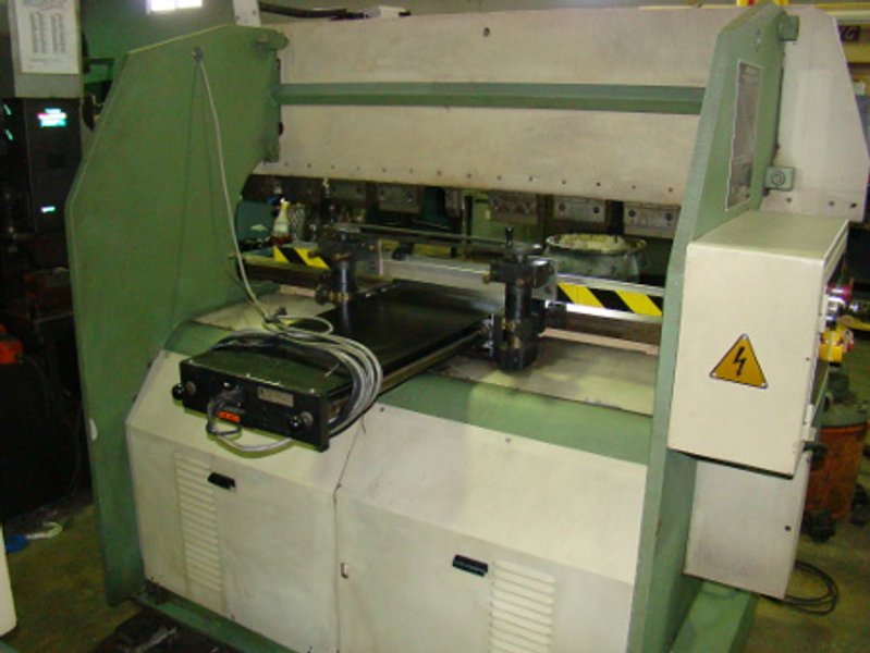 35 Ton, ADIRA, No. QH-3020, upacting, 80"OA, Hurco CNC, 1985
