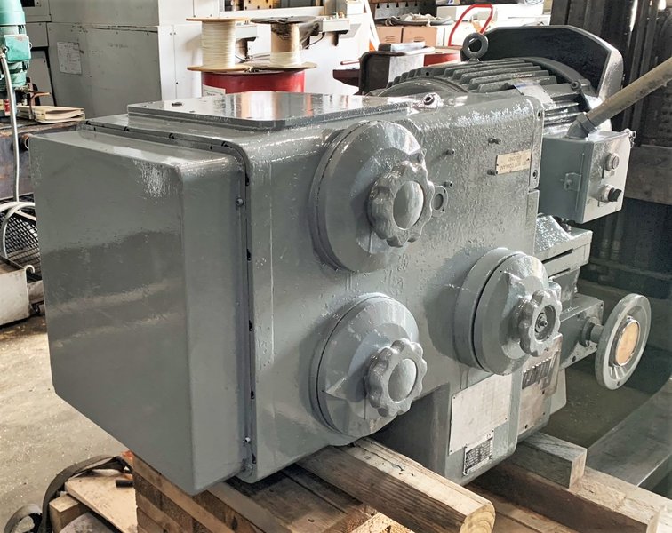 Futurmill DT-8-18-30, 53-900 RPM, NMTB #50 Taper, 7" Quill Dia., 8" Travel #29187