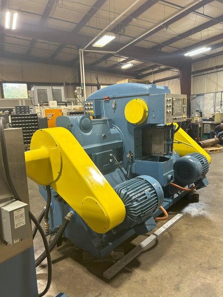 Besly DH6 Through Feed with remanufactured heads with ballscrew and servo feed.  30HP motors, Mitsubishi HMI with auto dressing and grindline return.  Production grinding up to 10" diameter rings.