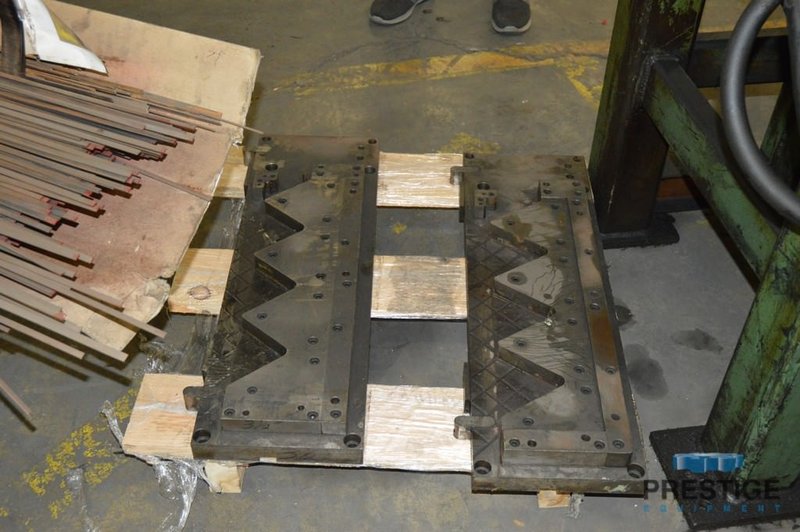 3/8" Diameter Hydraulic Wire Bender, 3-Hydraulic Cylinders, Set up V-Shape Bending, Dies, #31105