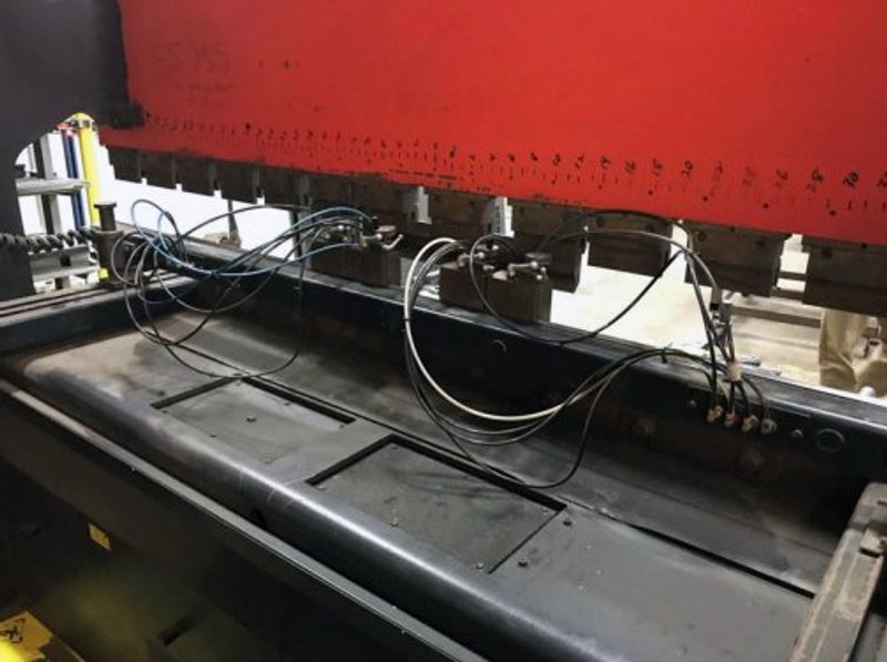 110 TON X 122" AMADA RG 100 PRESS BRAKE
W/NC9EXII 3-AXIS CNC BACKGAUGE
MFG:1992