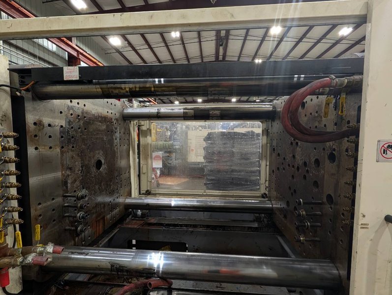618 TON 132 OZ NISSEI FVX560III-310L INJECTION MOLDING MACHINE, 2017