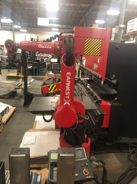 AMADA ASTRO 100MH CNC ROBOT W/ FBDIII 1253 PRECISION PRESS BRAKE
w/AMNC/RML39M BENDING ROBOT, ERX-1210 LOAD/UNLOAD ROBOT
MFG:2001