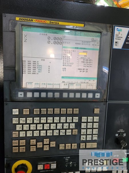 Doosan V550, 29"Swing, 2000 RPM, Fanuc CNC, 12 Pos. Turret, 21" 3-Jaw Chuck, Chip Conveyor, 2015, #43368