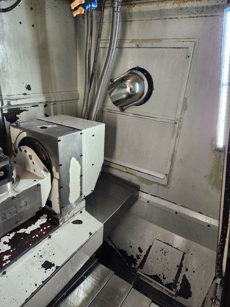 HURCO VM10U 5-Axis, 21.16.19", 10000 RPM, 20 Tools, 12 HP, Cat 40, Auger, Loaded Software