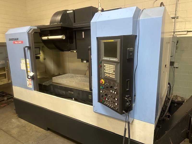 DOOSAN MYNX 5400/40, 40.21.21", 8000 RPM, 30 SMTC, 20 HP, Cat 40, Box Ways, TSC, Chip, Low Hours