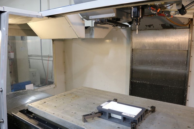 HAAS VF6D/40 VERTICAL MACHINING CENTER, NEW 2006, 15,000 RPM SPINDLE WITH THRU SPINDLE COOLANT