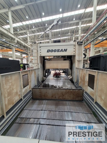 Doosan DCM 3260F Bridge Mill, X-246" Y-145", Fanuc 31iB, 60 ATC, 90 Deg. Head, 125" B/C, 2015, #32837