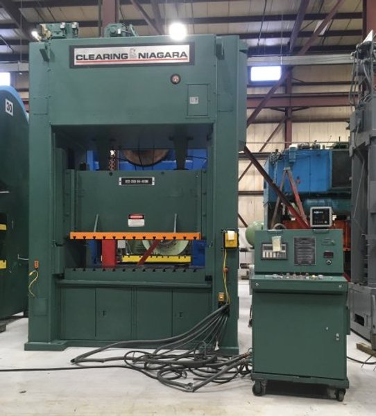 300 Ton Clearing/Niagara SE2-300-84-48UH, 8"Str, 32"SH, 35-70 VSPM, Windows, Flr Std, '96