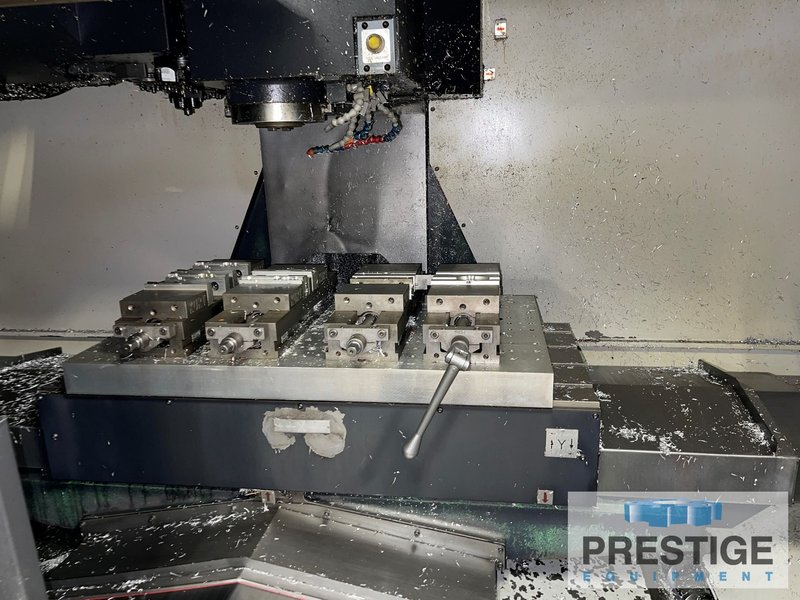Doosan DNM 500, X-40", Y-20", 47" x 21" Table, 8,000 RPM, CAT #40, Fanuc i CNC, 30 ATC, 2010, #32479