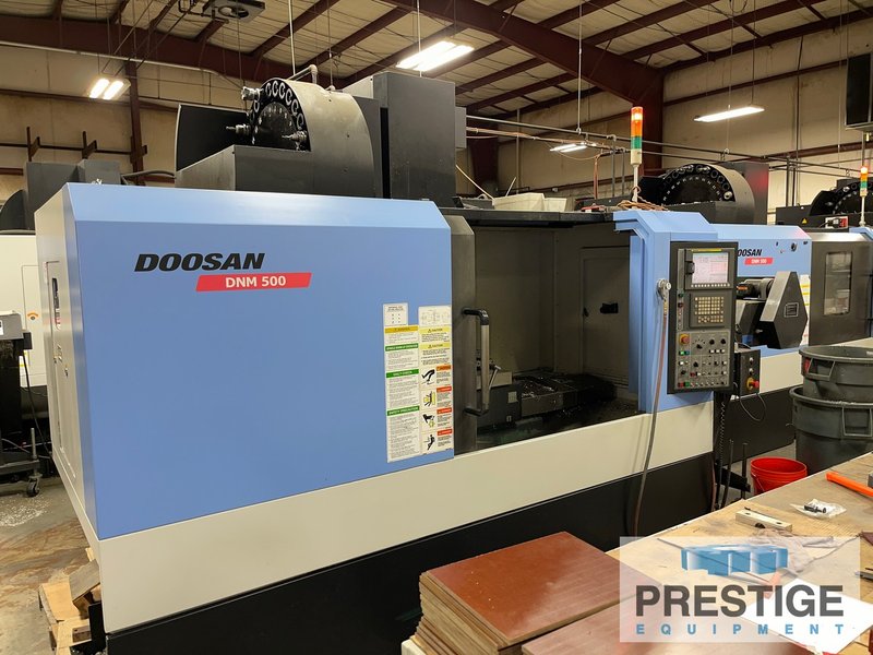 Doosan DNM 500, X-40", Y-20", 47" x 21" Table, 8,000 RPM, CAT #40, Fanuc i CNC, 30 ATC, 2010, #32479