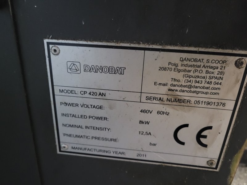 16" dual Coulumn Automatic, Programmable,  horizontal bandsaw, 1,1/2" Blade, Color screen, Large Bandwheels, Chip conveyor, Wash down hose,, Hydraulic Blade tension, Carbide blade guides, Omron controls, Power guide arm, Imported by Hydmech