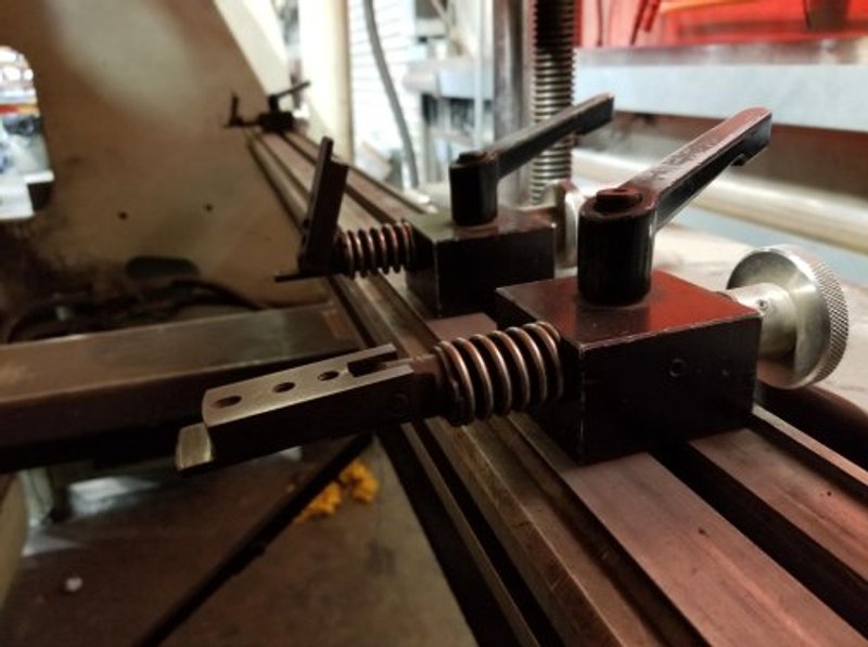 130 TON X 12' ACCURPRESS 713012 HYDRAULIC PRESS BRAKE
W/UPGRADED ETS 3000 CONTROL
MFG:2000