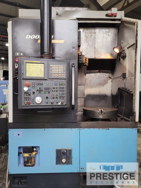 Doosan Puma V550, 28.7" Swing, 24" Chuck, 2,000 RPM, 50 HP, Fanuc 21iTB, #43158