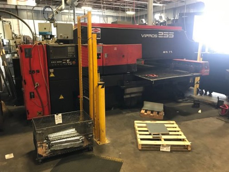 22 TON AMADA,VIPROS 255,FANUC 18P,31 STA.,3 A/I, MFG:2001