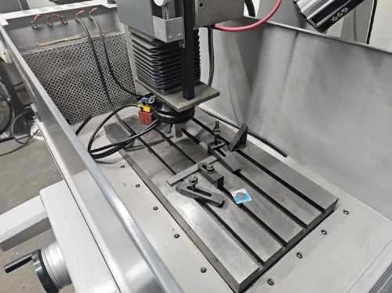 2013 Gromax P46 + E100 Manual Sinker EDM